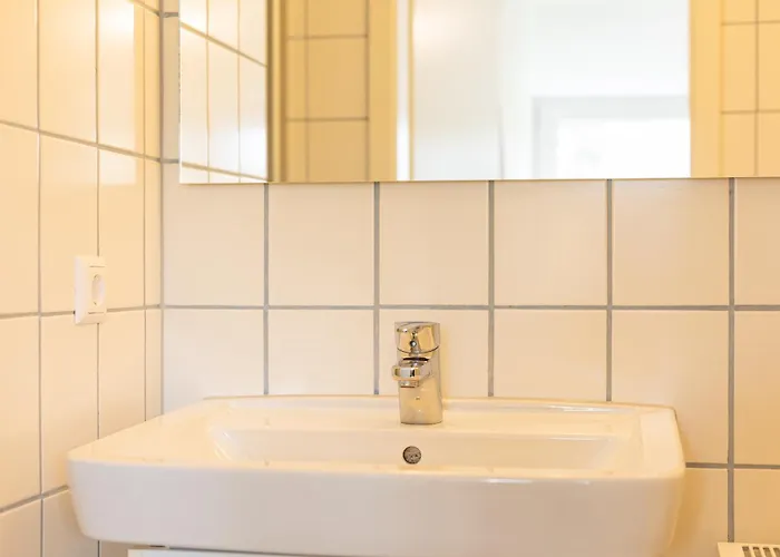 Iris Neu - Reetdachhaus Petersen Appartement