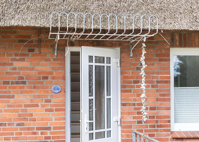 Iris Neu - Reetdachhaus Petersen Appartement Nebel