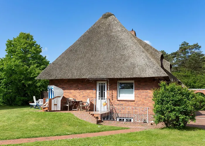 Iris Neu - Reetdachhaus Petersen * Nebel